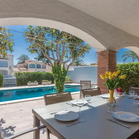 Holiday home Holiday Falconera 33b